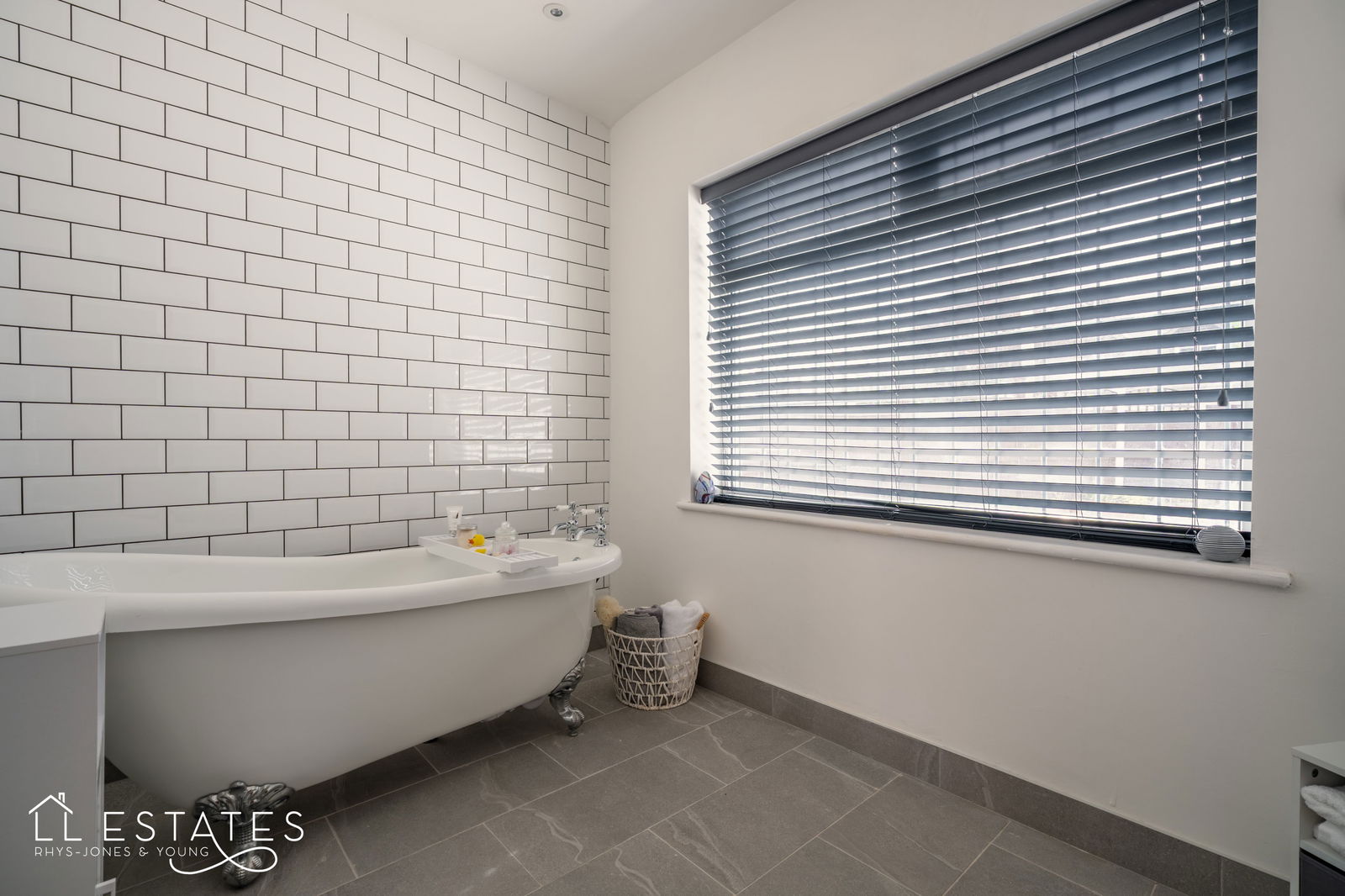 3 bed bungalow for sale in Victoria Road, Prestatyn 4