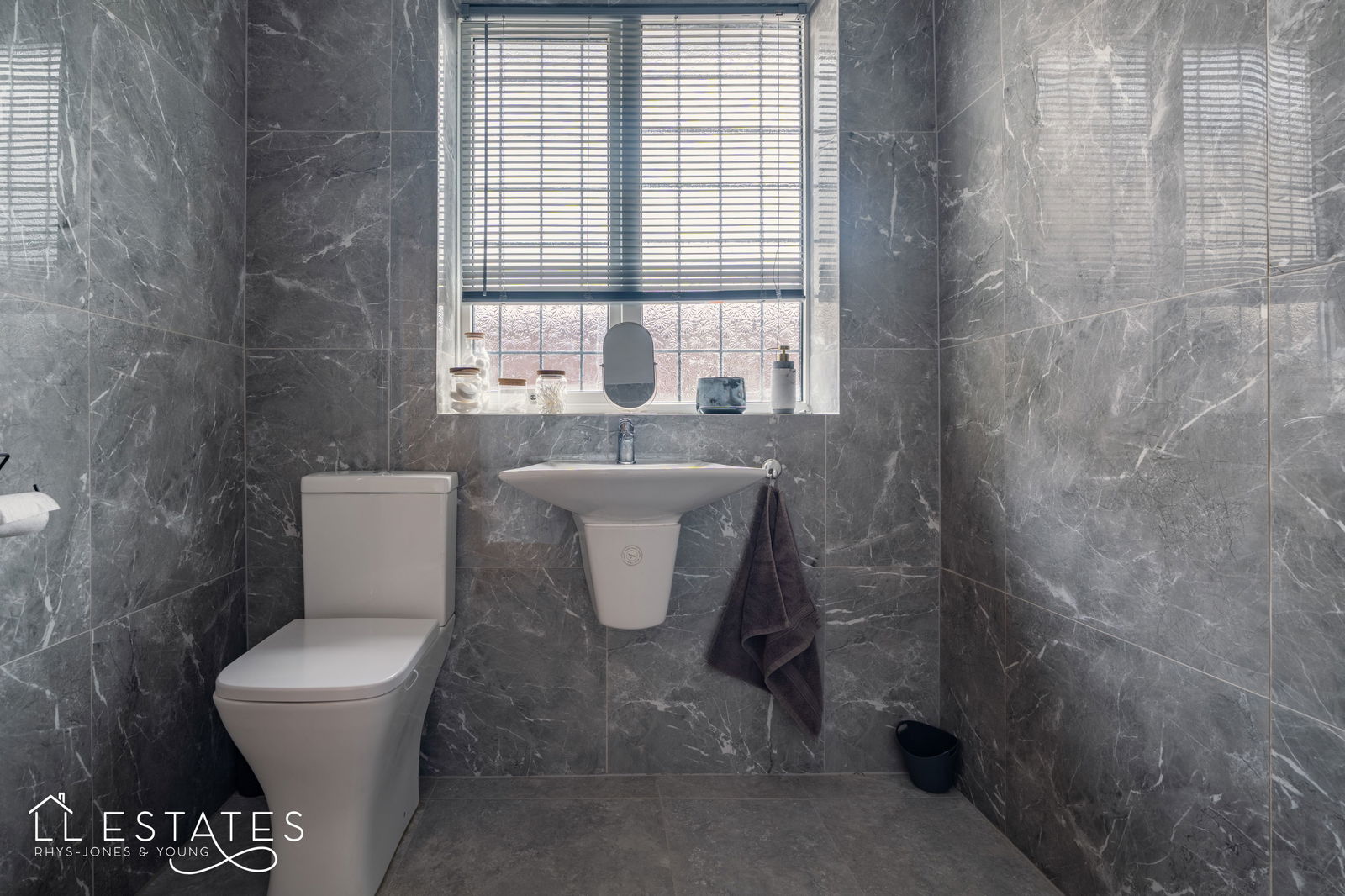 3 bed bungalow for sale in Victoria Road, Prestatyn 5