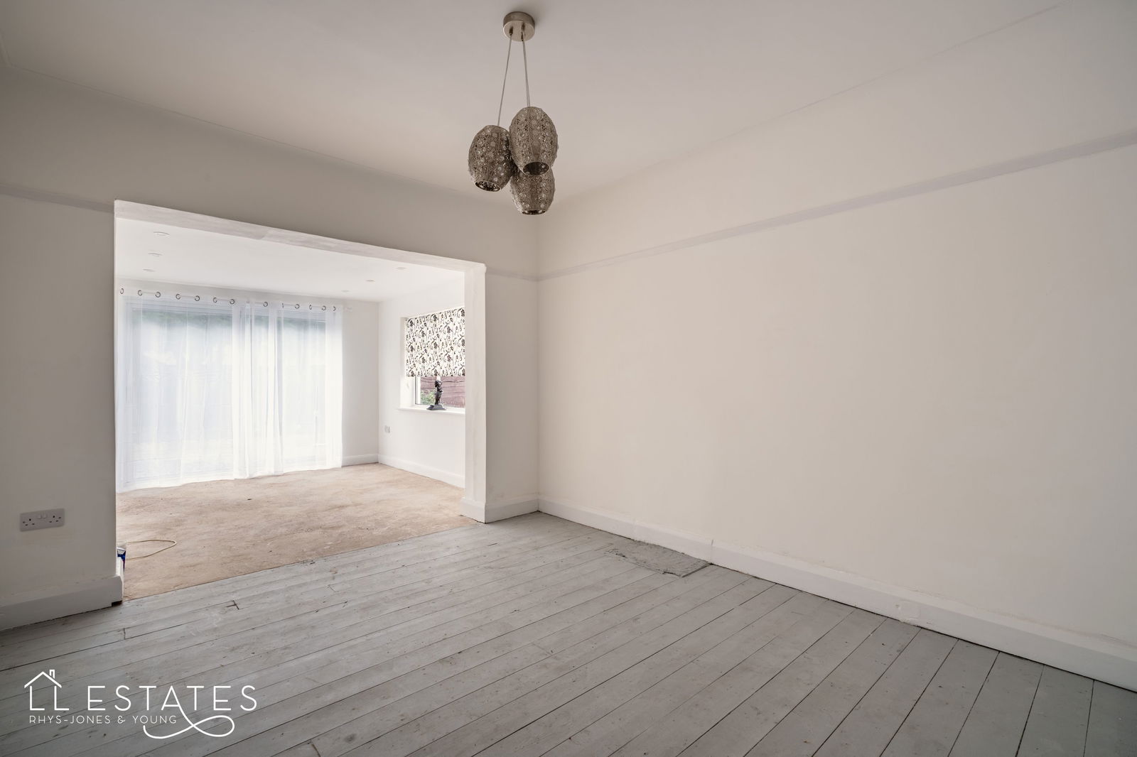 3 bed bungalow for sale in Victoria Road, Prestatyn 8