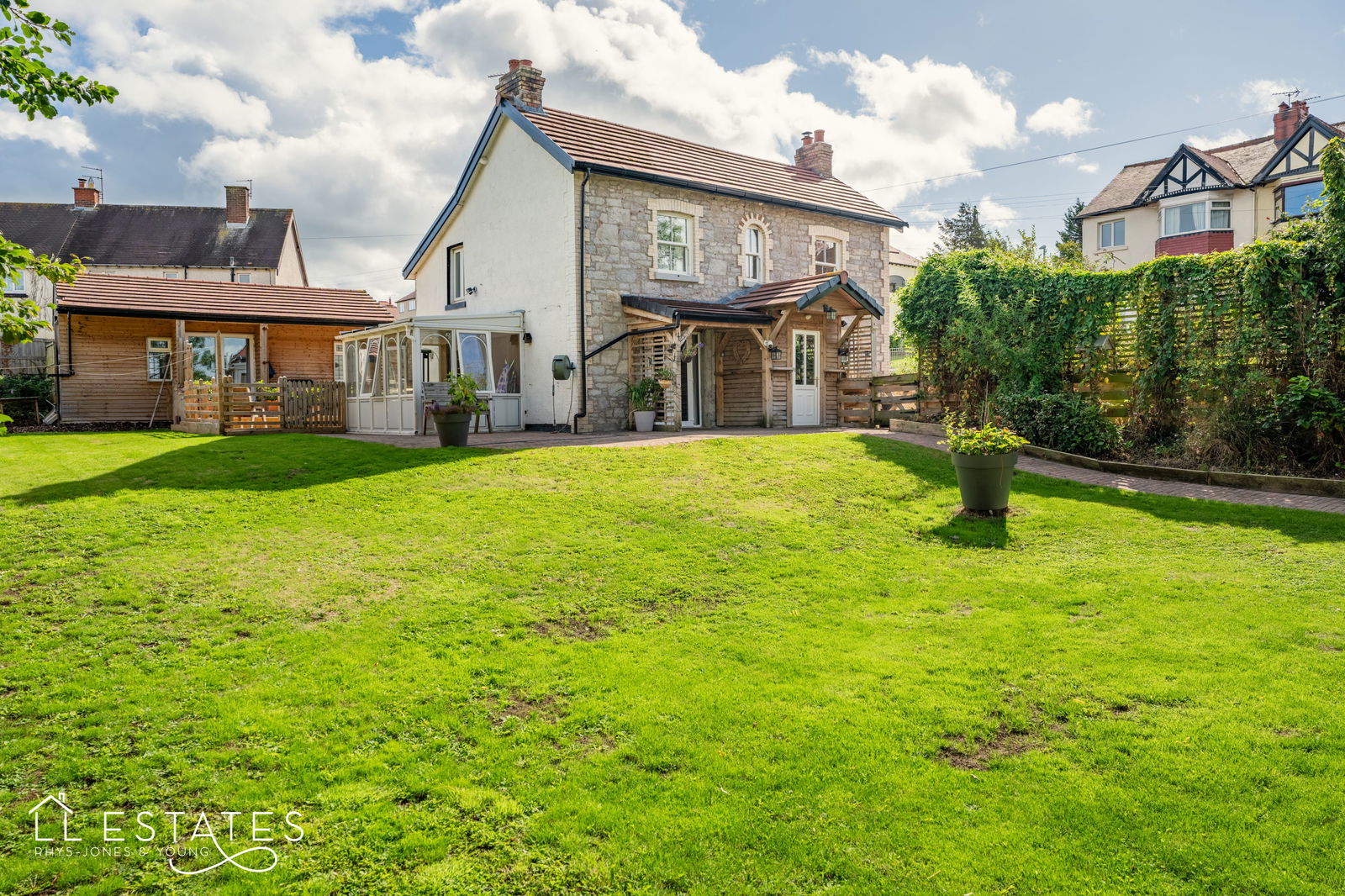 3 bed detached house for sale in Llysfaen Road, Old Colwyn, LL29