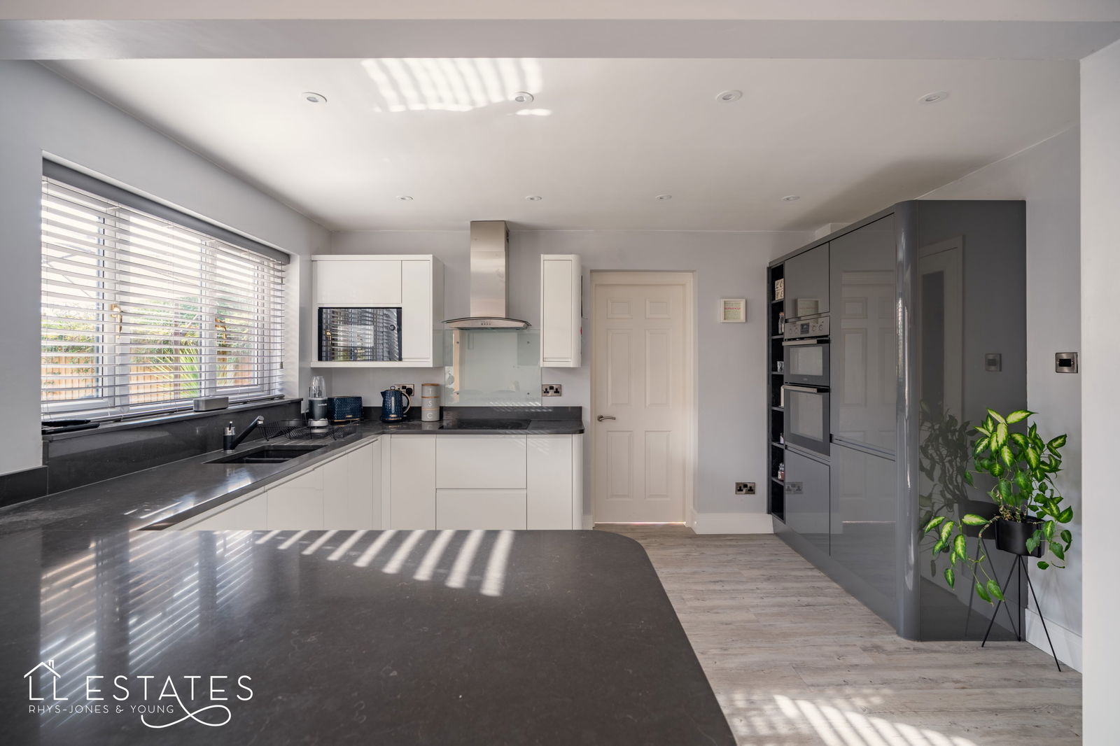 4 bed detached house for sale in Ffordd Ffynnon, Rhyl 5