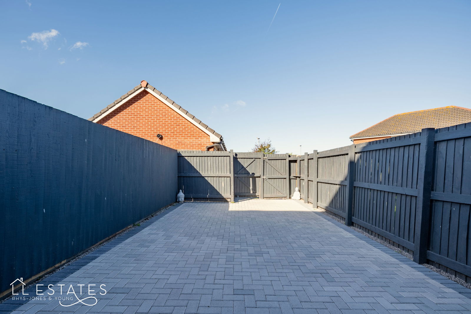 3 bed town house for sale in Ffordd Idwal, Prestatyn  - Property Image 10