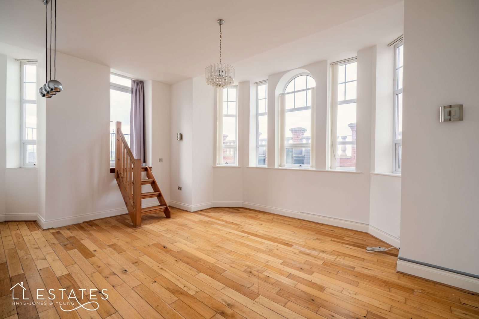 2 bed ground floor flat for sale in West Parade, Rhyl 2