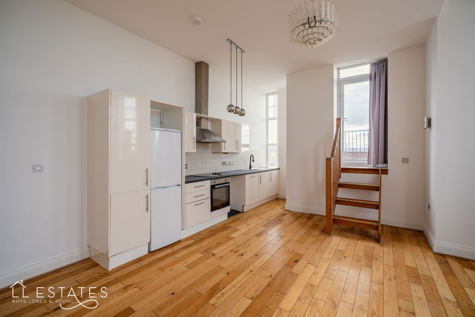 2 bed ground floor flat for sale in West Parade, Rhyl 1