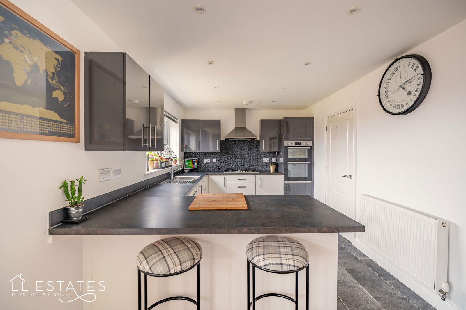 4 bed detached house for sale in Dyserth Road, Rhyl  - Property Image 4