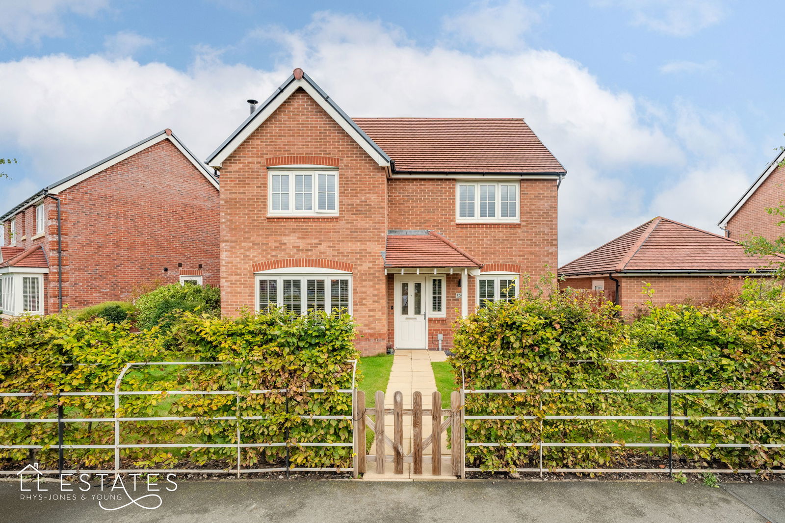 4 bed detached house for sale in Dyserth Road, Rhyl - Property Image 1