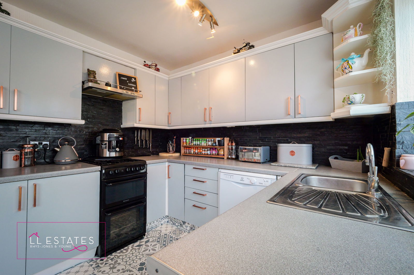 3 bed end of terrace house for sale in Brookdale Road, Rhyl 3