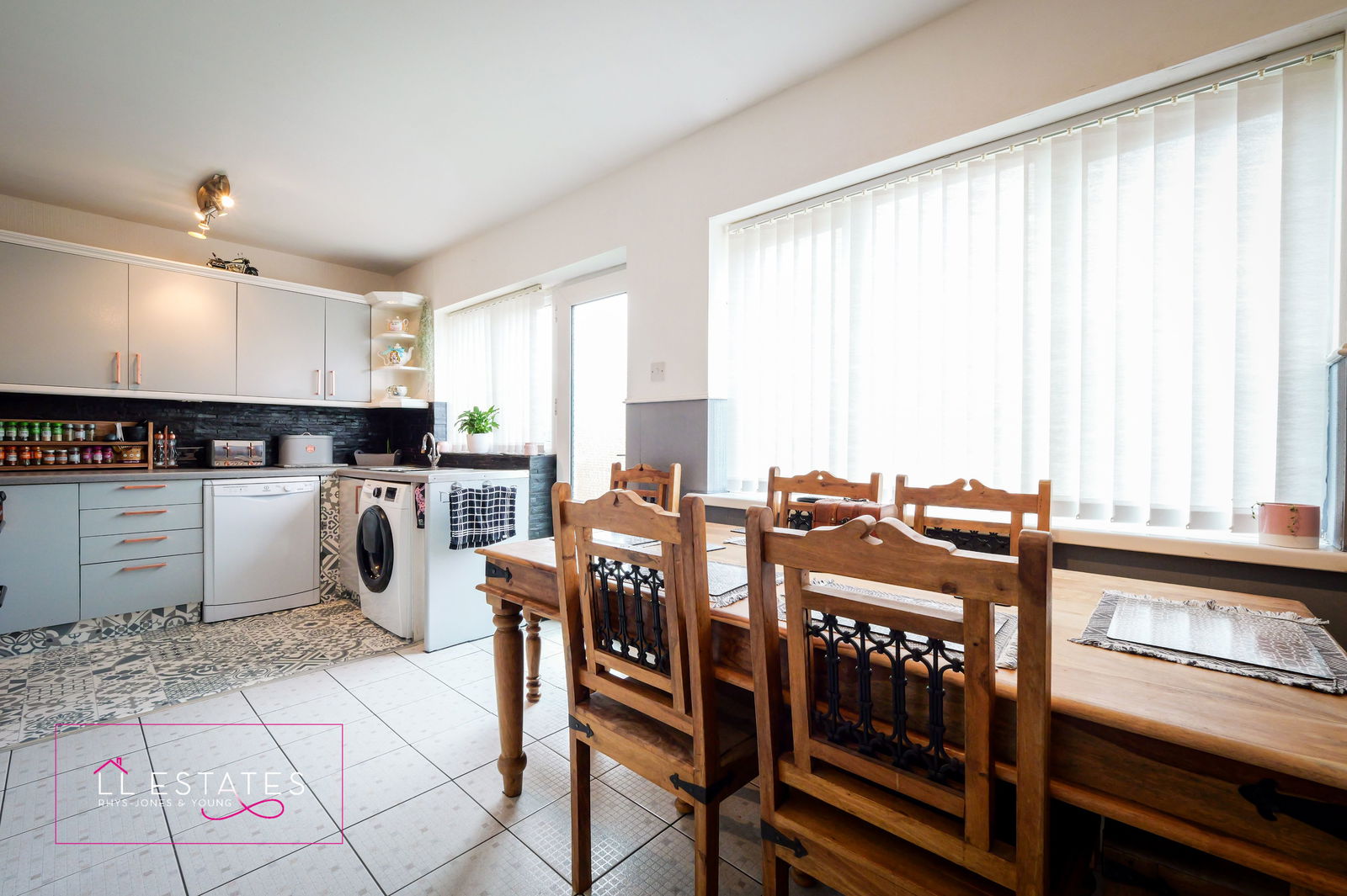3 bed end of terrace house for sale in Brookdale Road, Rhyl  - Property Image 5