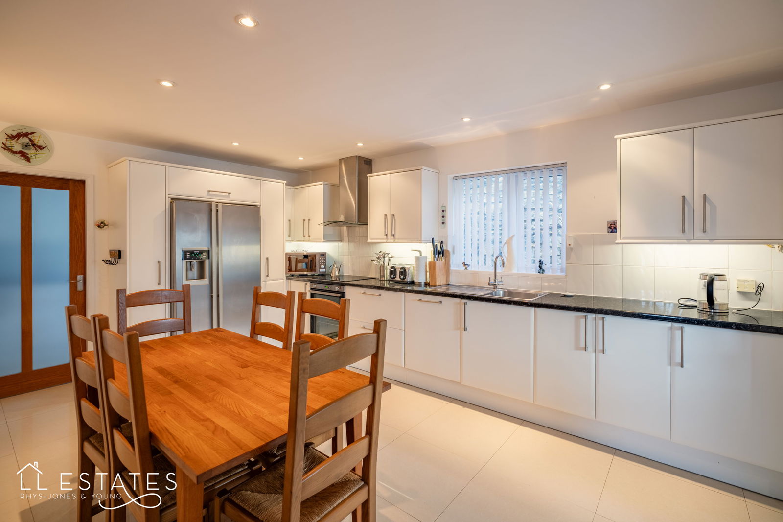 4 bed detached house for sale in Ffordd Bryn Y Garn, Henllan  - Property Image 5