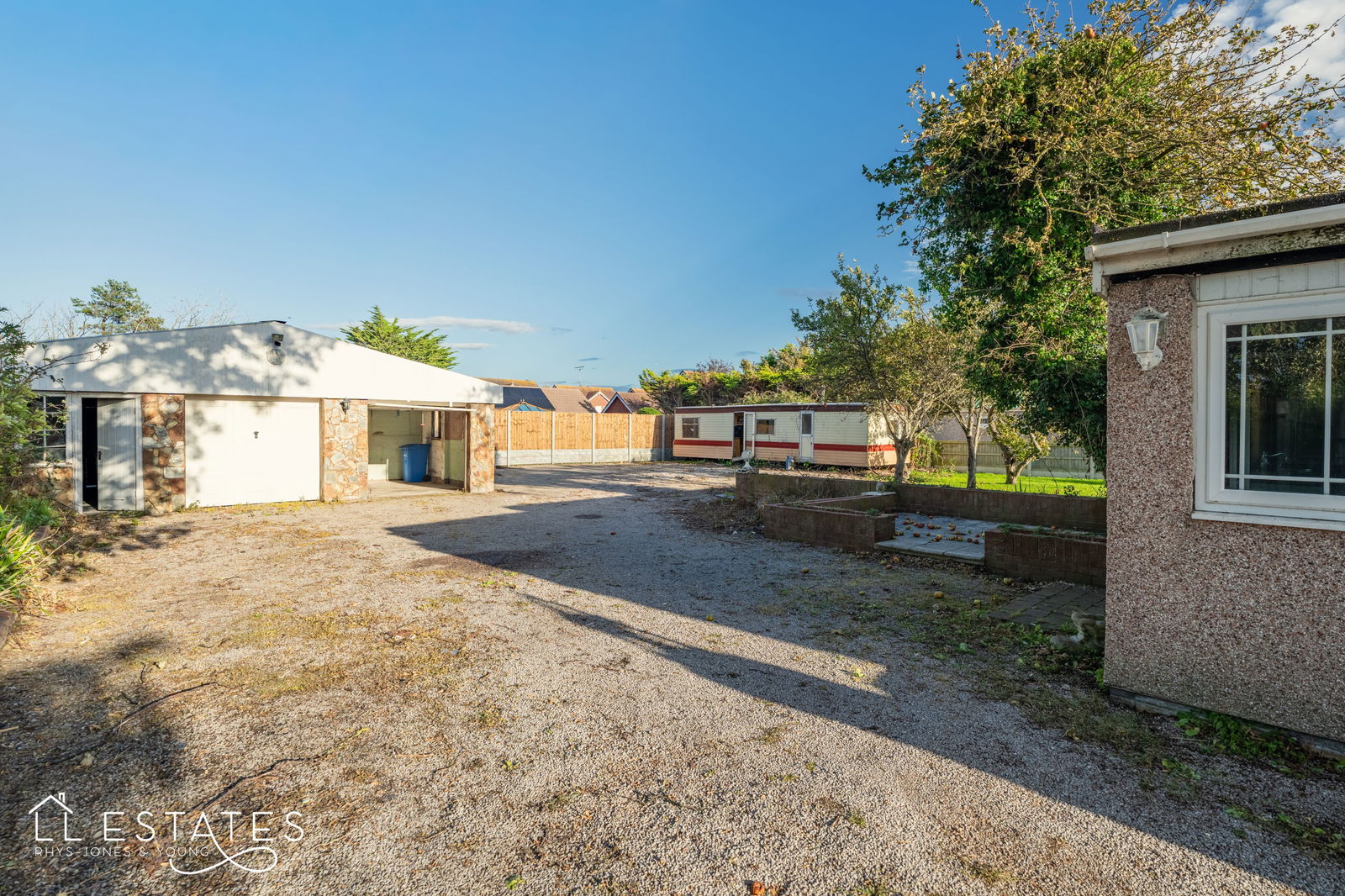 4 bed bungalow for sale in Morfa Avenue, Kinmel Bay  - Property Image 13