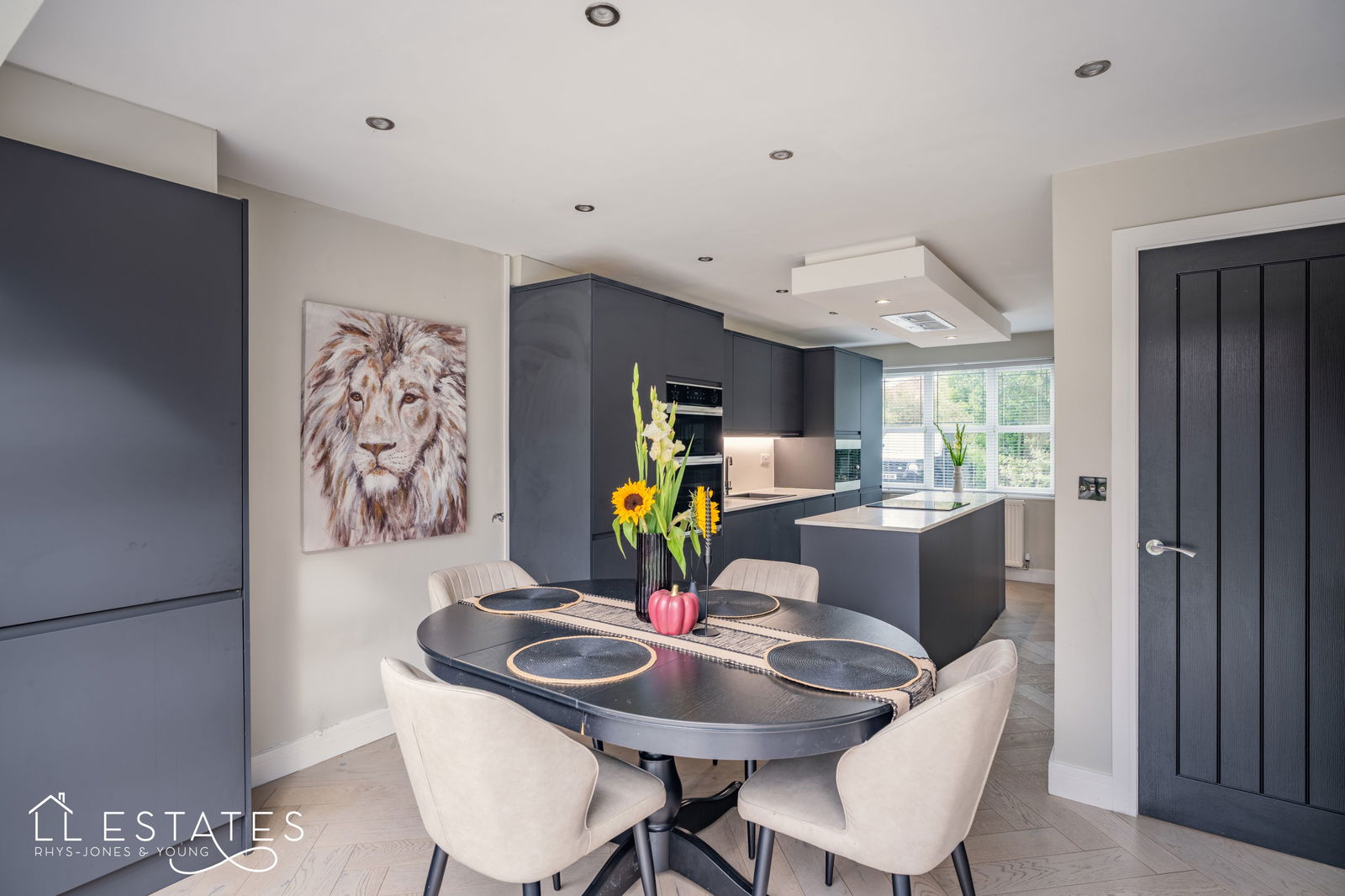 5 bed detached house for sale in Tan Y Coed, Prestatyn 3