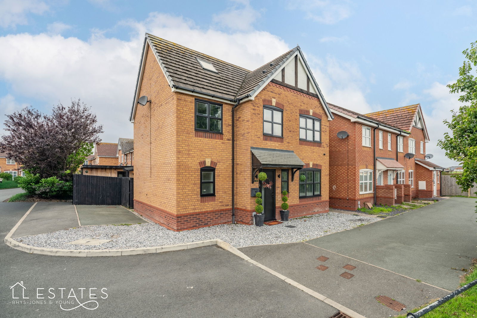5 bed detached house for sale in Tan Y Coed, Prestatyn, LL19
