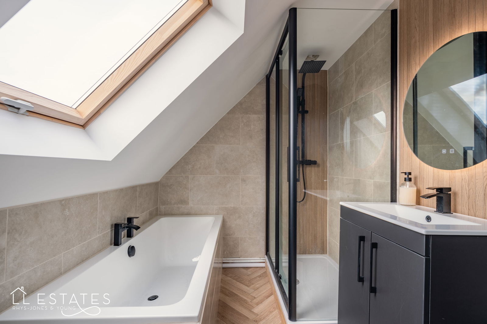 5 bed detached house for sale in Tan Y Coed, Prestatyn  - Property Image 13