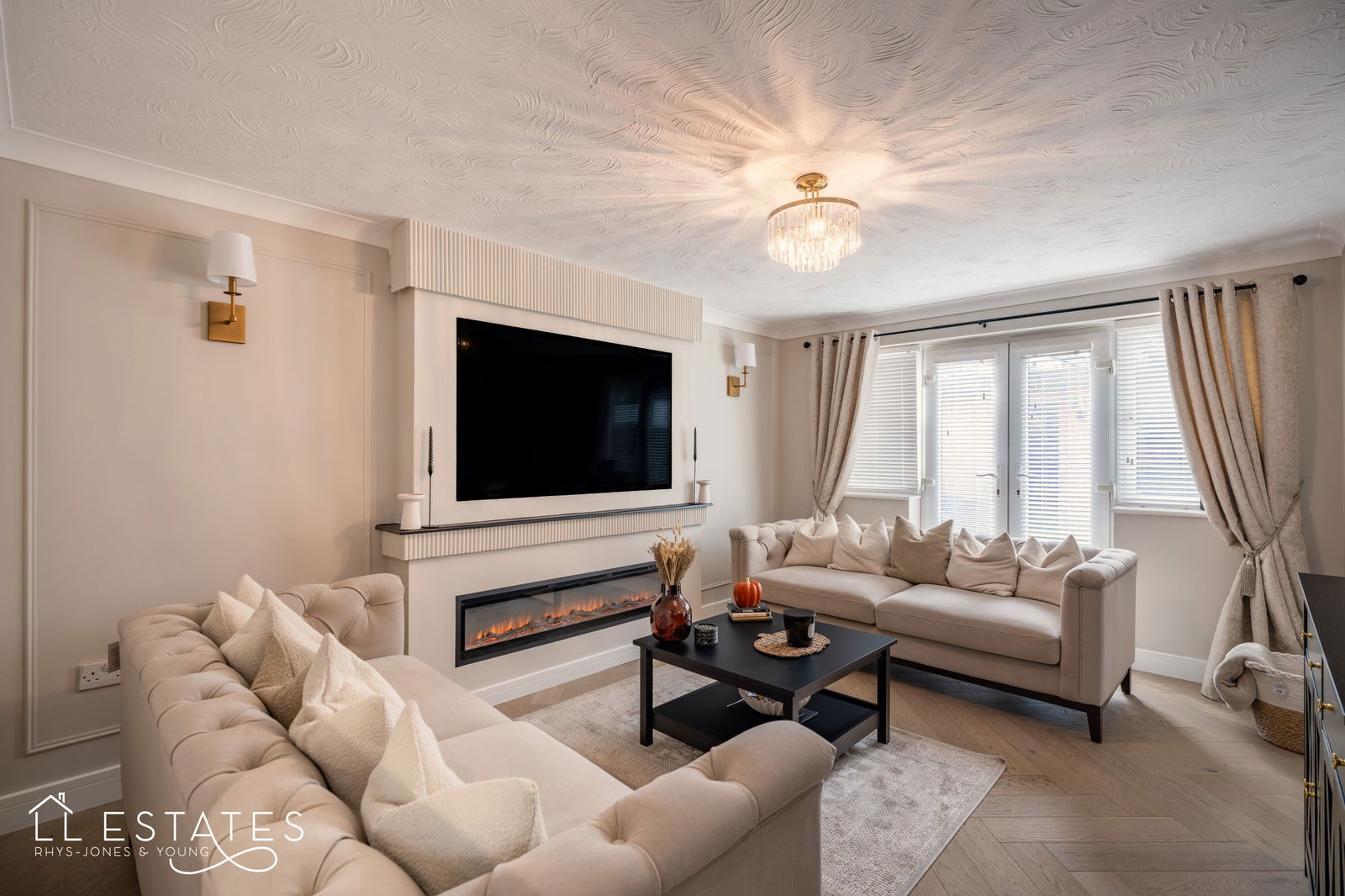5 bed detached house for sale in Tan Y Coed, Prestatyn  - Property Image 2