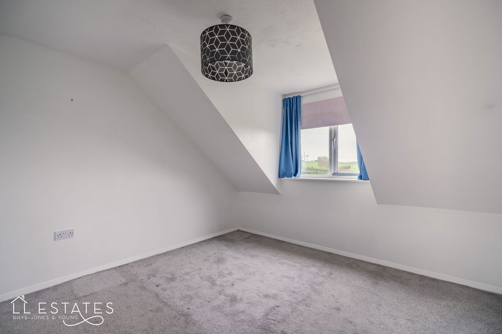 2 bed terraced house for sale in Sarn Road, Trelogan  - Property Image 6