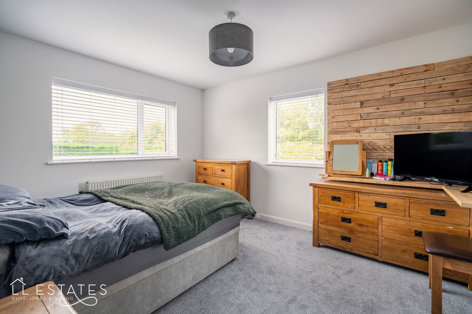 5 bed detached house for sale in Mount Road, St. Asaph  - Property Image 12