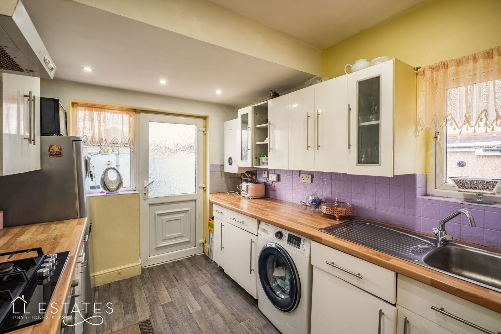 2 bed semi-detached bungalow for sale in Gwenarth Drive, Rhyl  - Property Image 3