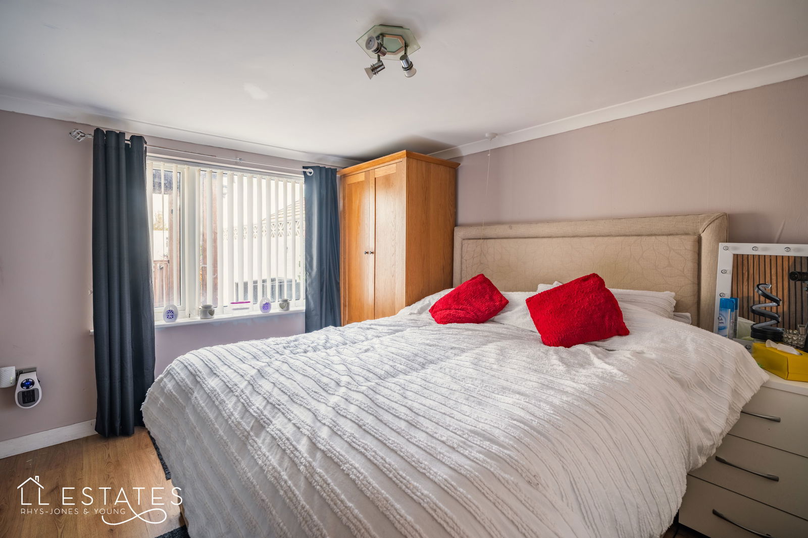 3 bed semi-detached bungalow for sale in Plastirion, Abergele  - Property Image 9