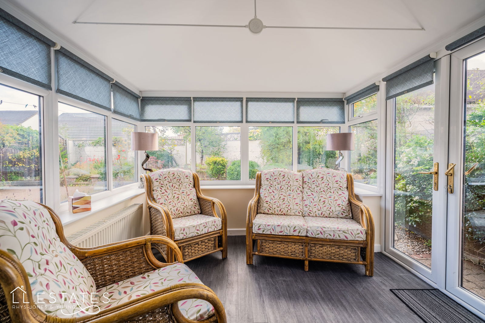 3 bed bungalow for sale in Highlands Road, Rhuddlan 5