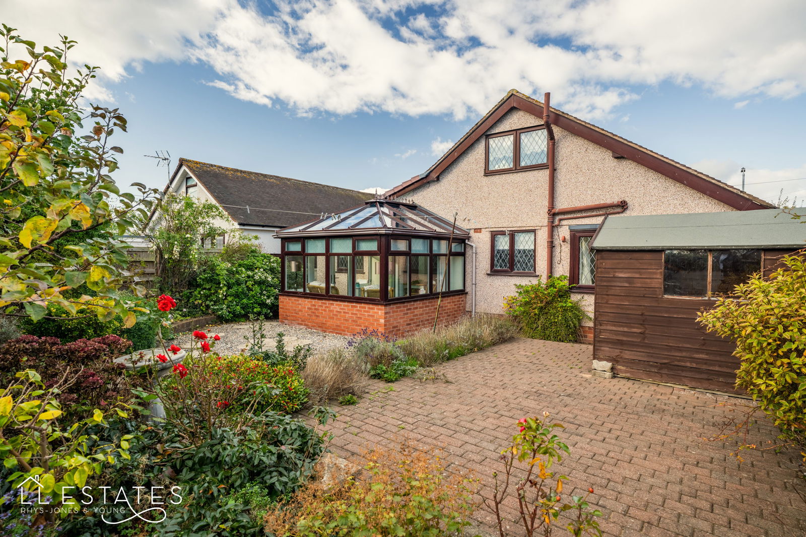 3 bed bungalow for sale in Highlands Road, Rhuddlan  - Property Image 13