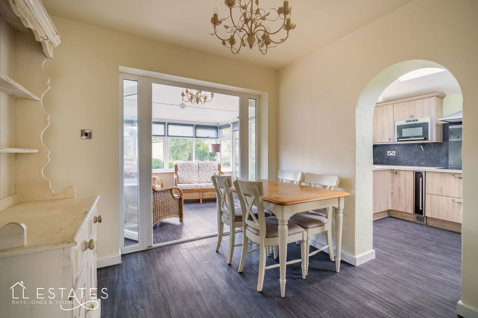 3 bed bungalow for sale in Highlands Road, Rhuddlan  - Property Image 5