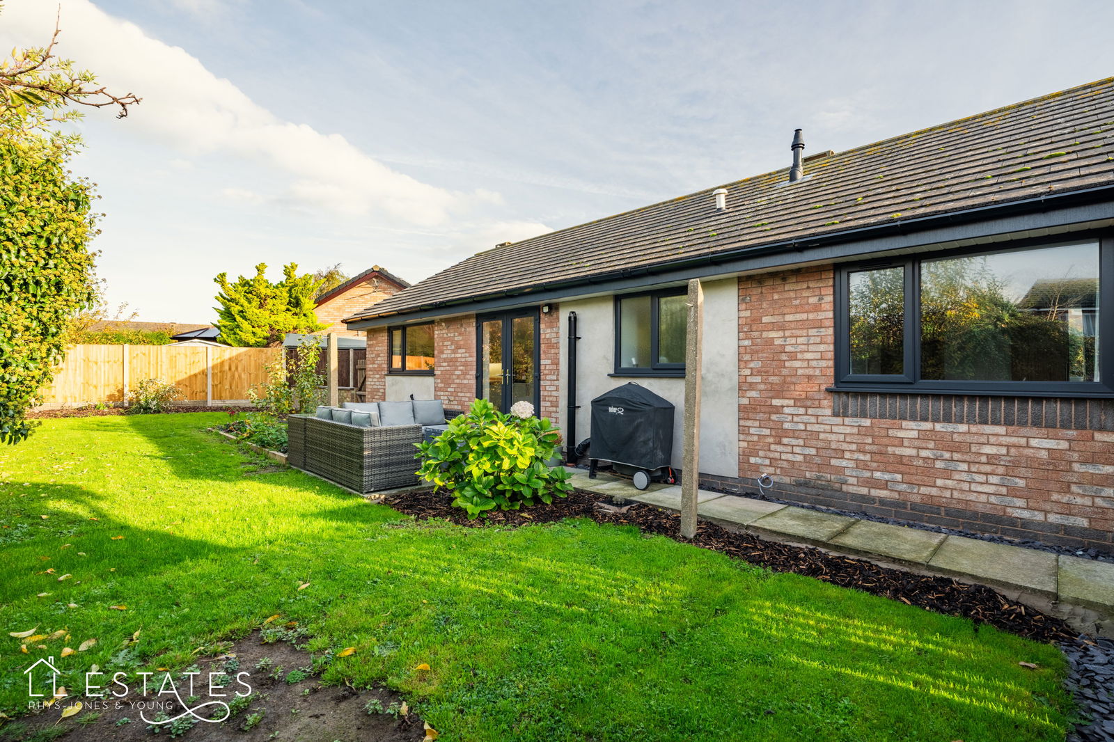 3 bed bungalow for sale in Rhodfa Cregyn, Abergele 11