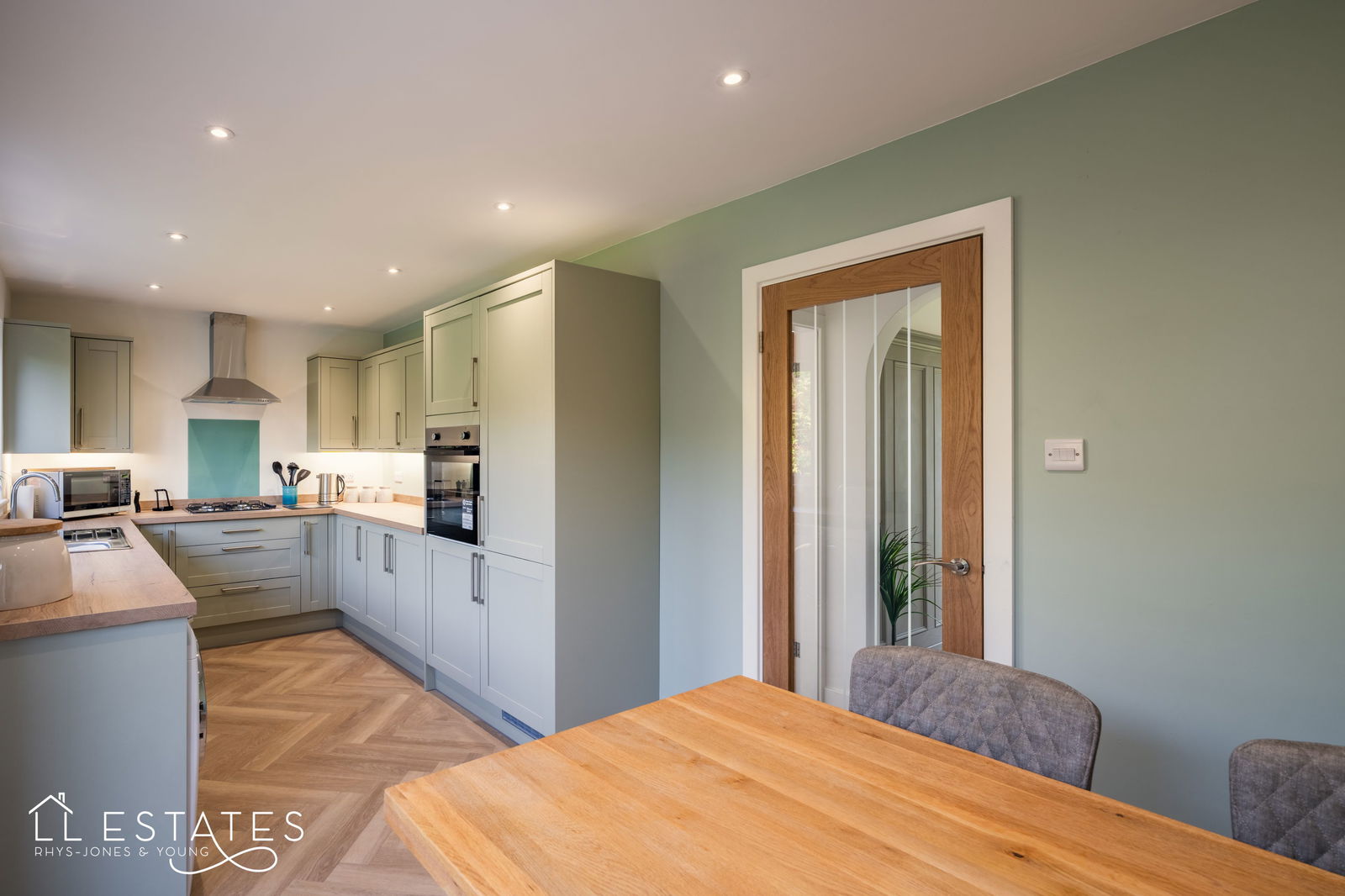 3 bed bungalow for sale in Rhodfa Cregyn, Abergele  - Property Image 4