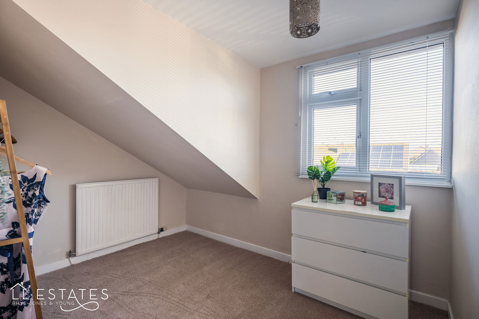 4 bed semi-detached bungalow for sale in Golden Grove, Rhyl  - Property Image 11