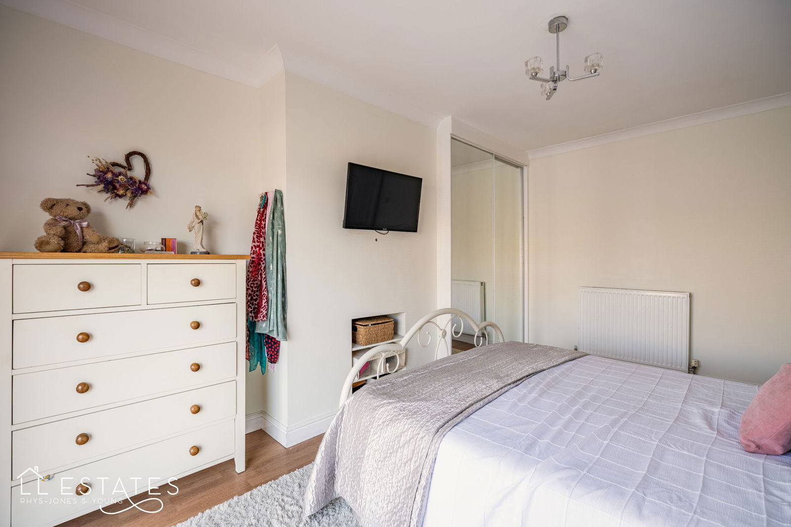 4 bed semi-detached bungalow for sale in Golden Grove, Rhyl  - Property Image 8