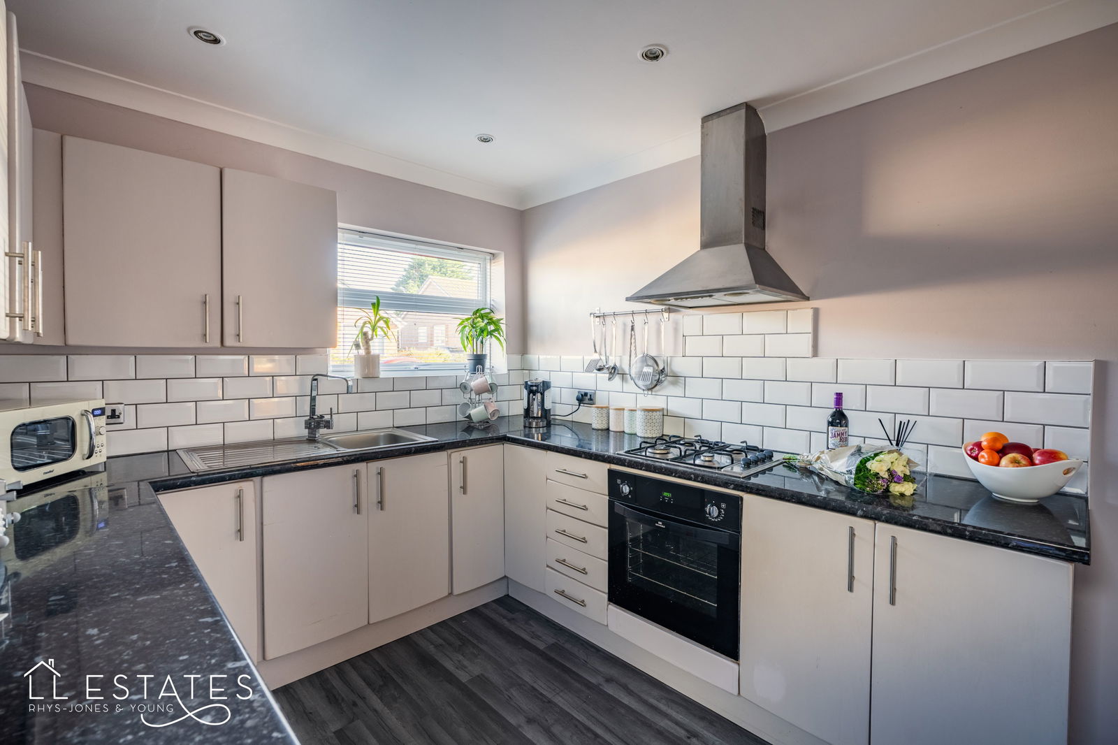 4 bed semi-detached bungalow for sale in Golden Grove, Rhyl 3