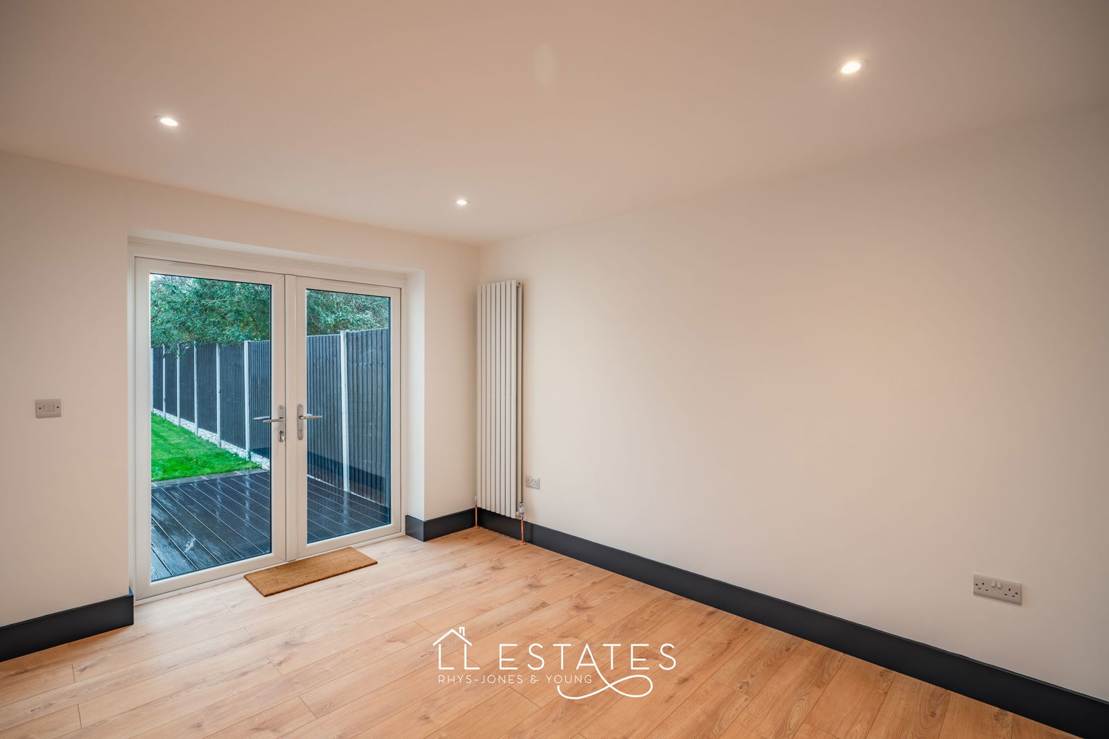 2 bed semi-detached bungalow for sale in Seabank Drive, Prestatyn  - Property Image 5