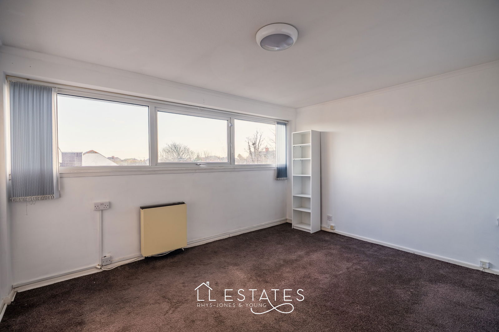 1 bed apartment for sale in Glendower Court, Rhyl  - Property Image 6