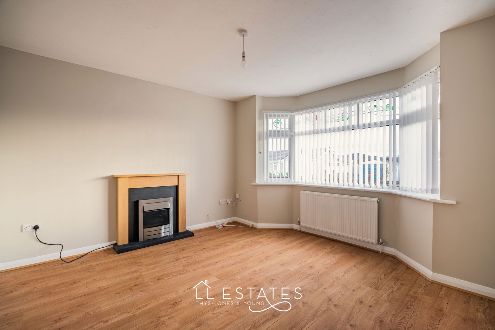 3 bed bungalow for sale in Patrick Avenue, Rhyl 2