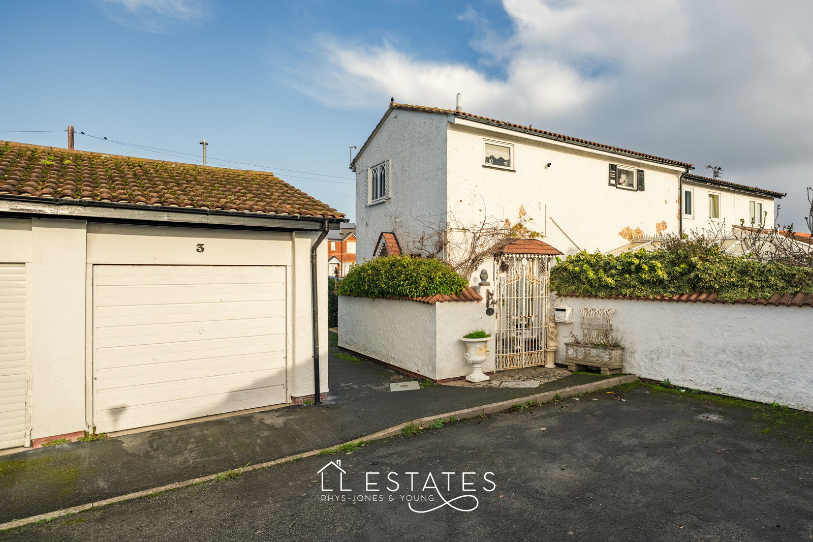 2 bed detached house for sale in Heol Y Fedwen, Belgrano 0