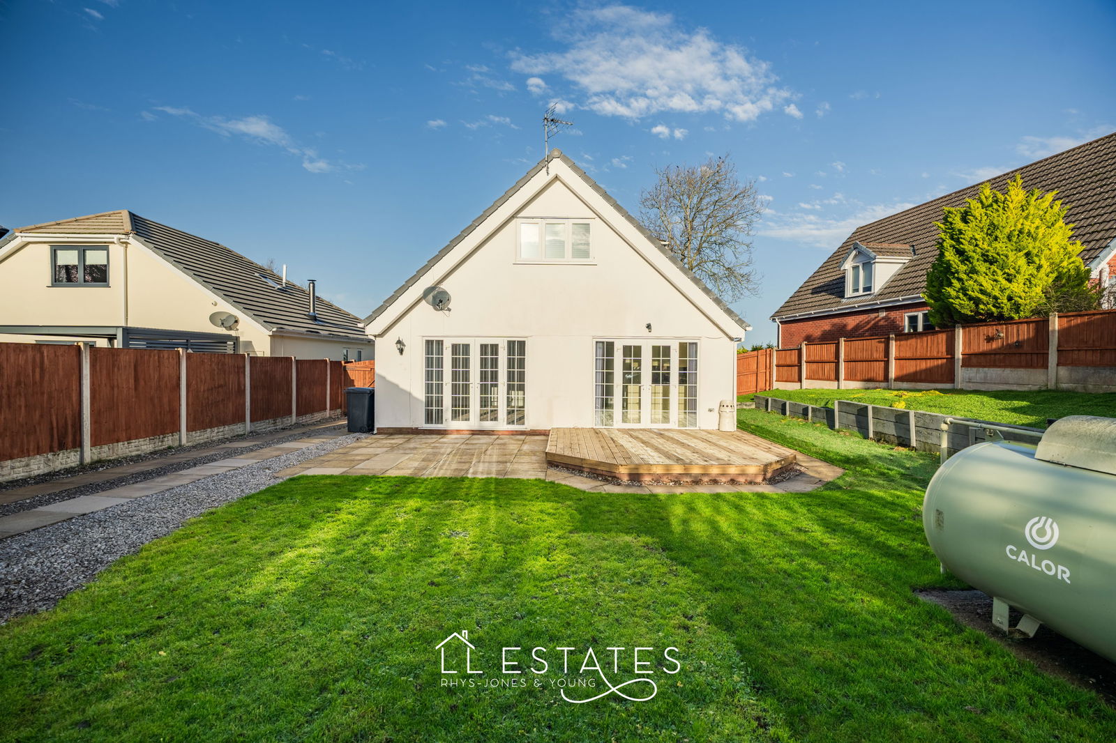 4 bed detached house for sale, Trelogan 10