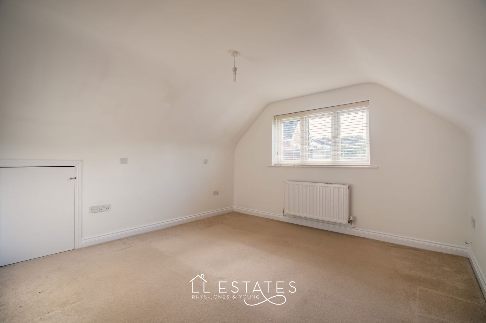 4 bed detached house for sale, Trelogan  - Property Image 8