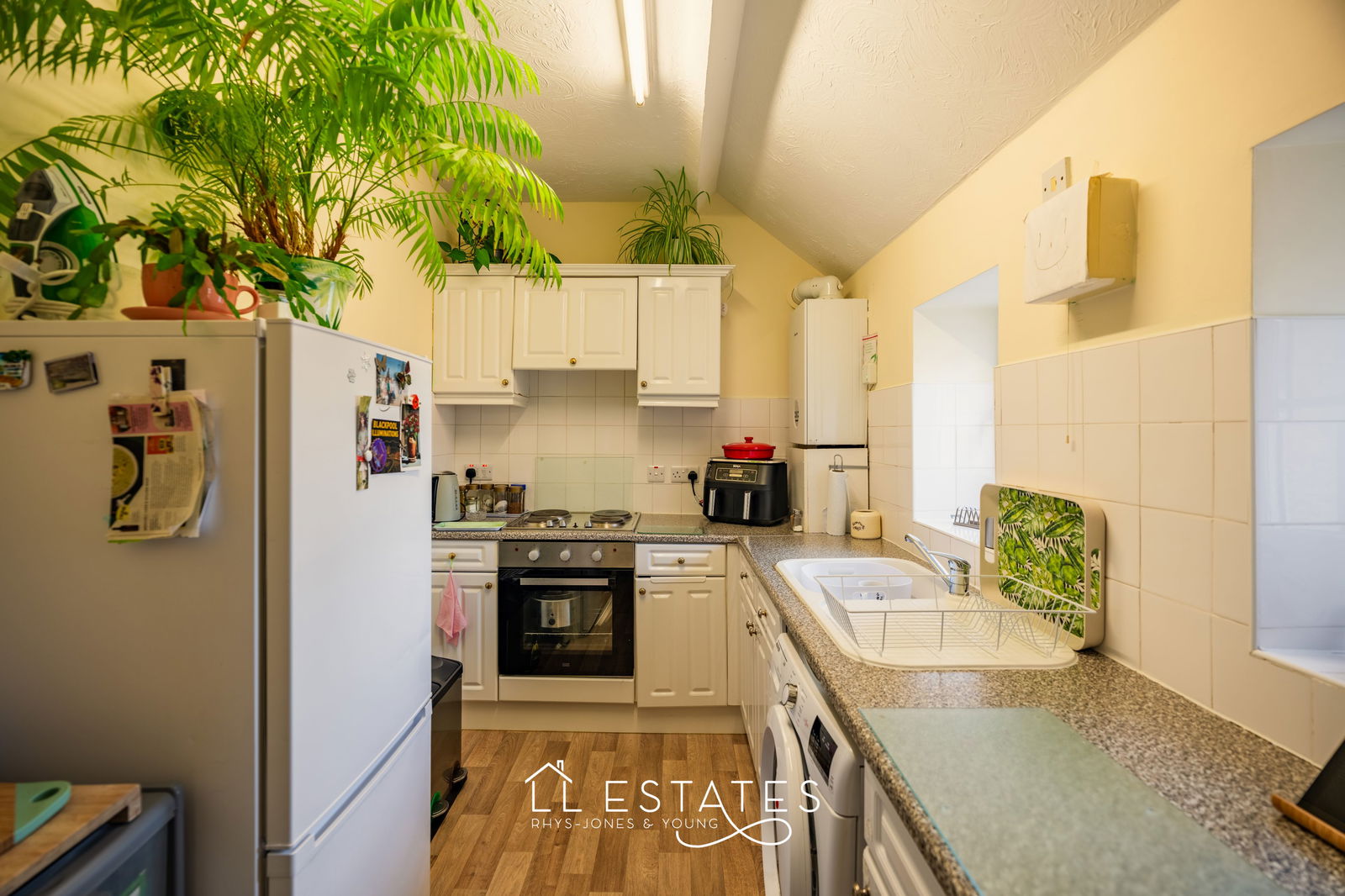 4 bed apartment for sale in Old Foryd Road, Rhyl  - Property Image 5