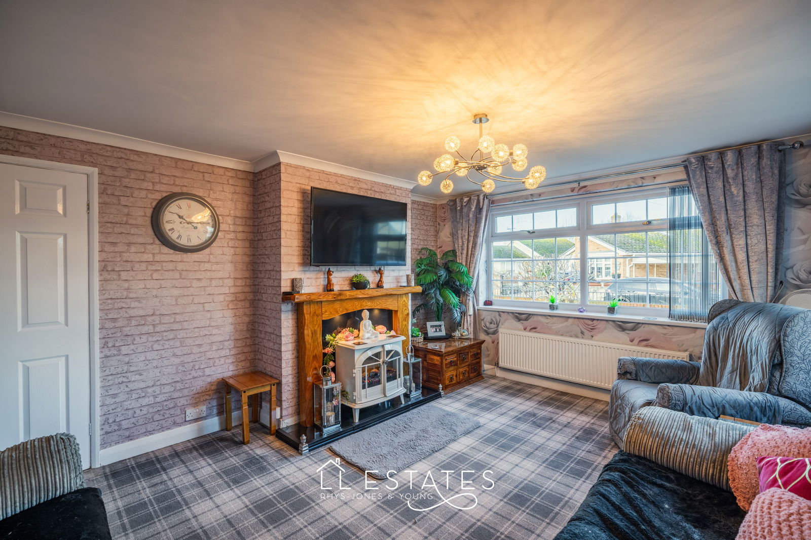 3 bed bungalow for sale in Denbigh Circle, Kinmel Bay 1