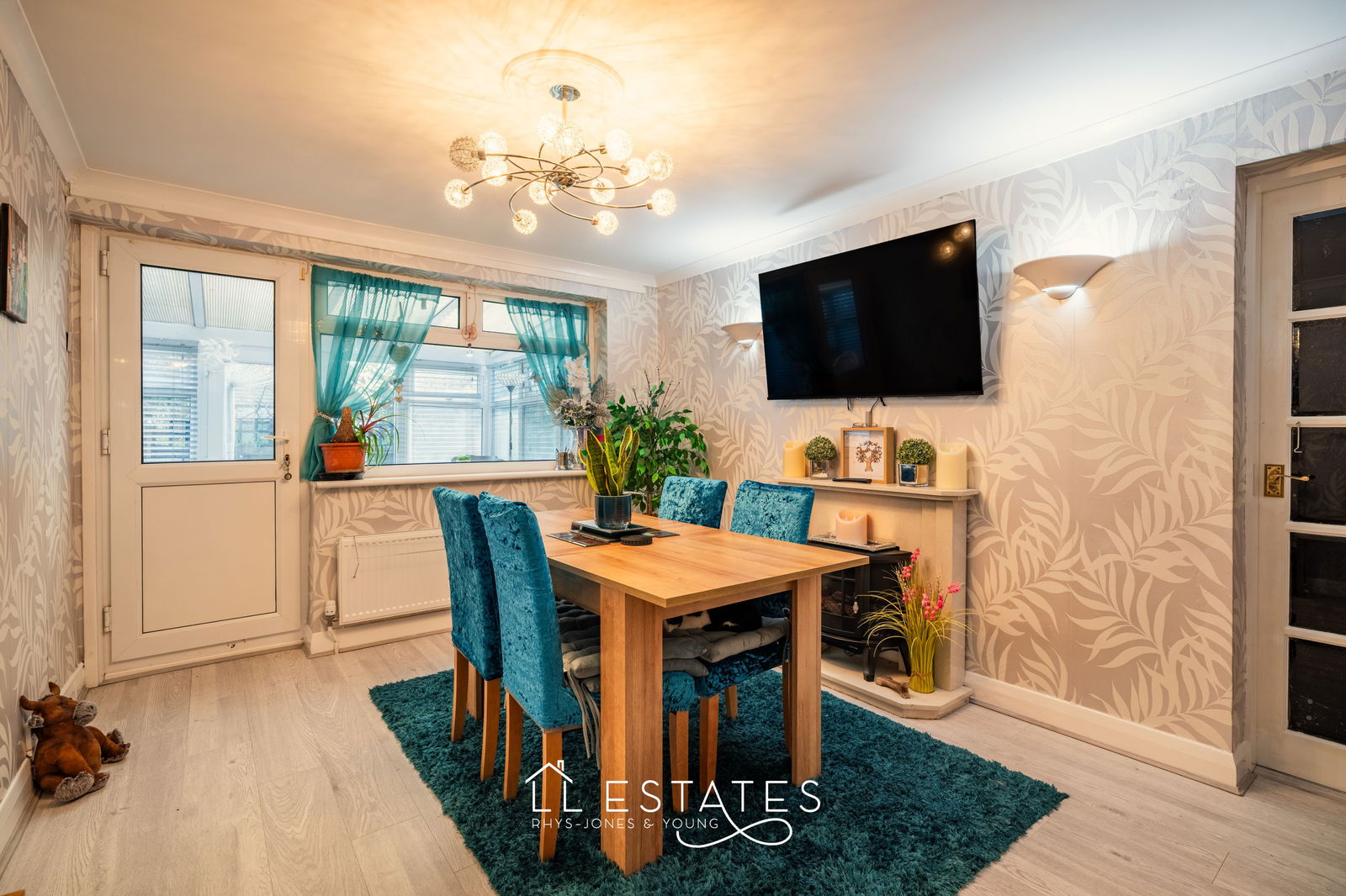 3 bed bungalow for sale in Denbigh Circle, Kinmel Bay 2