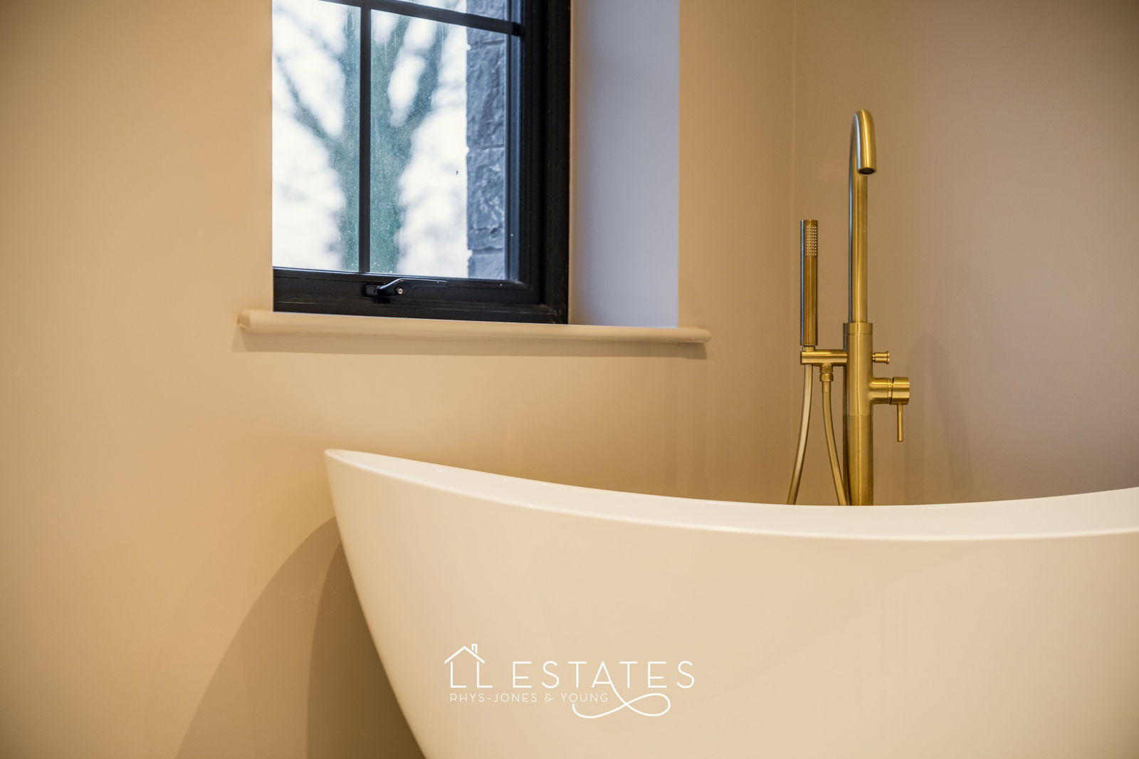 5 bed detached house for sale, Lloc 16