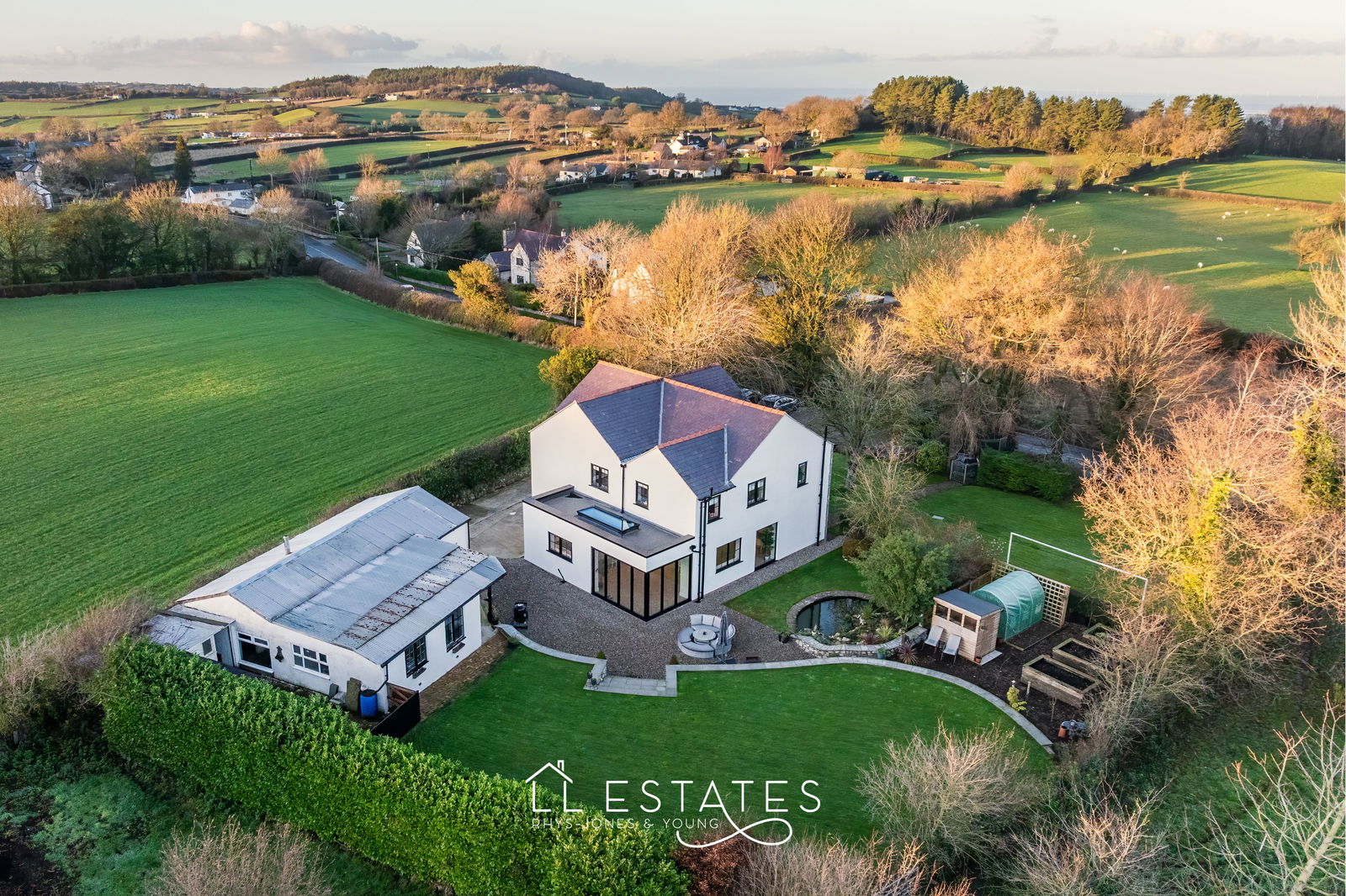 5 bed detached house for sale, Lloc  - Property Image 2