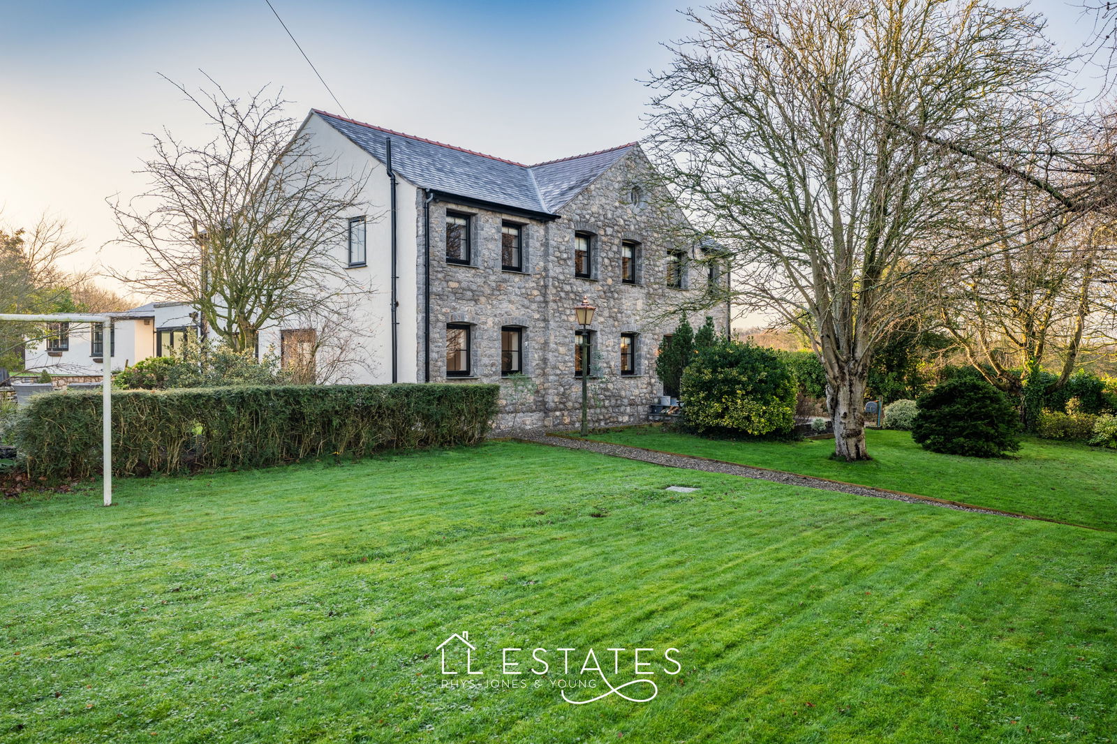 5 bed detached house for sale, Lloc 27