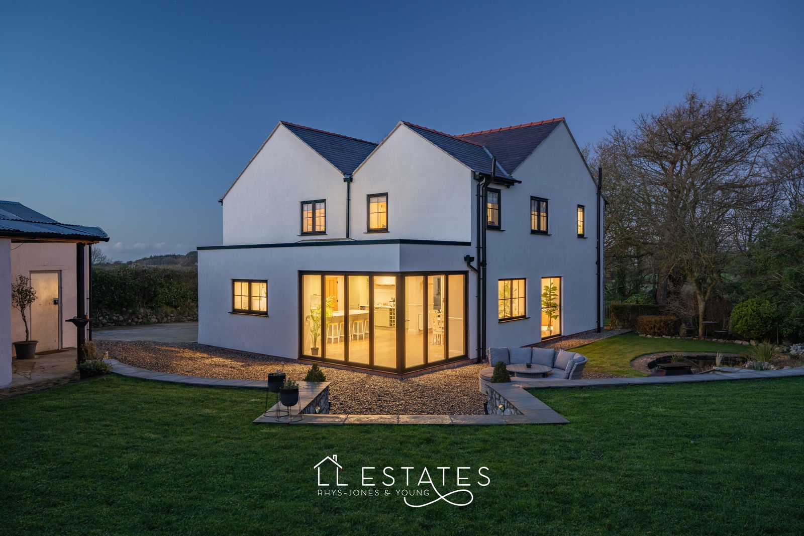 5 bed detached house for sale, Lloc 2