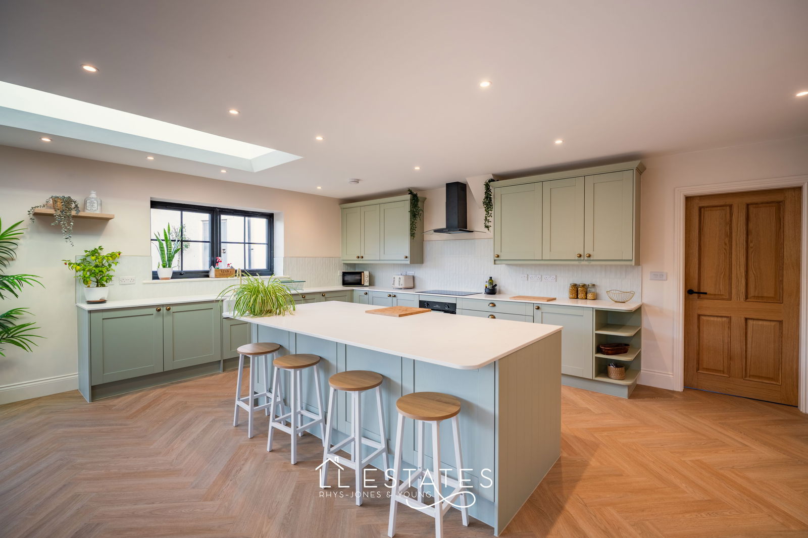 5 bed detached house for sale, Lloc 4