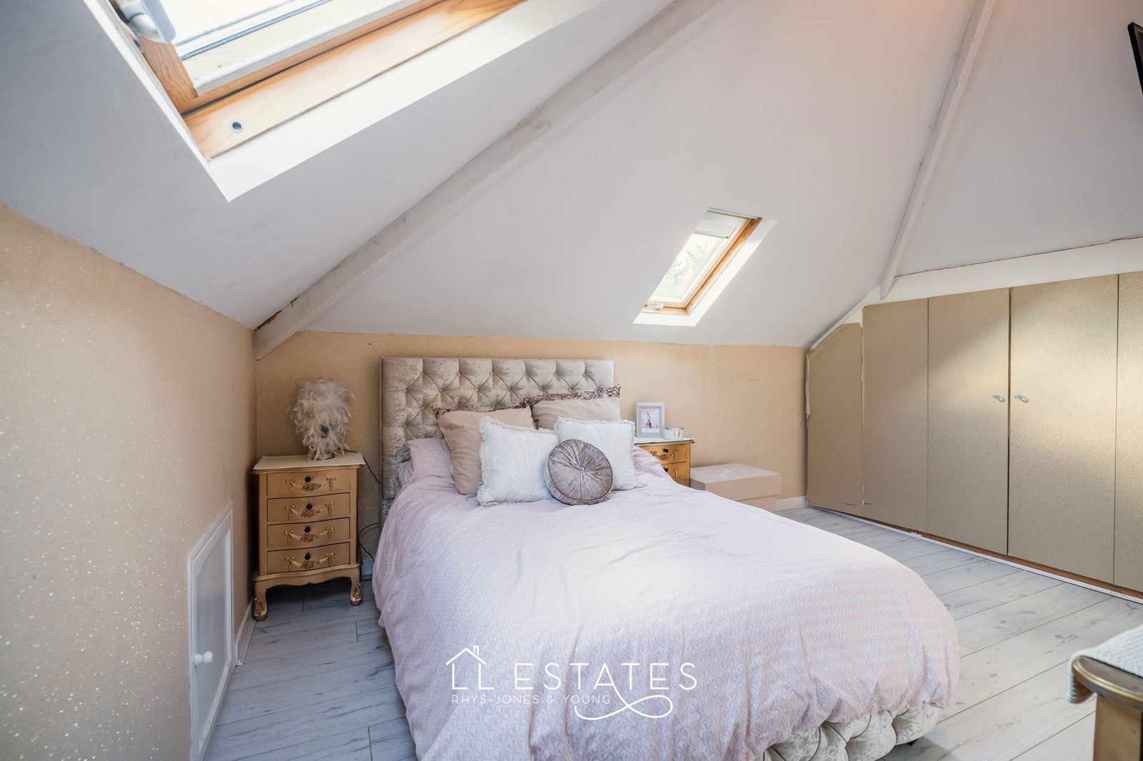 4 bed bungalow for sale in Ogwen Avenue, Kinmel Bay, LL18 5ER 10