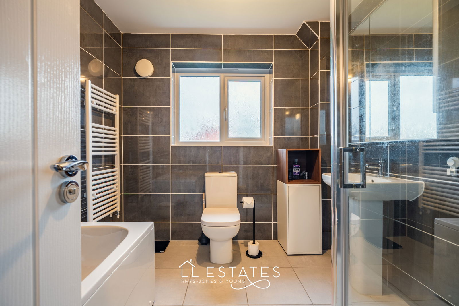 3 bed detached house for sale in Rhodfa'r Gydlifiad, St Asaph , LL17 0FB 7