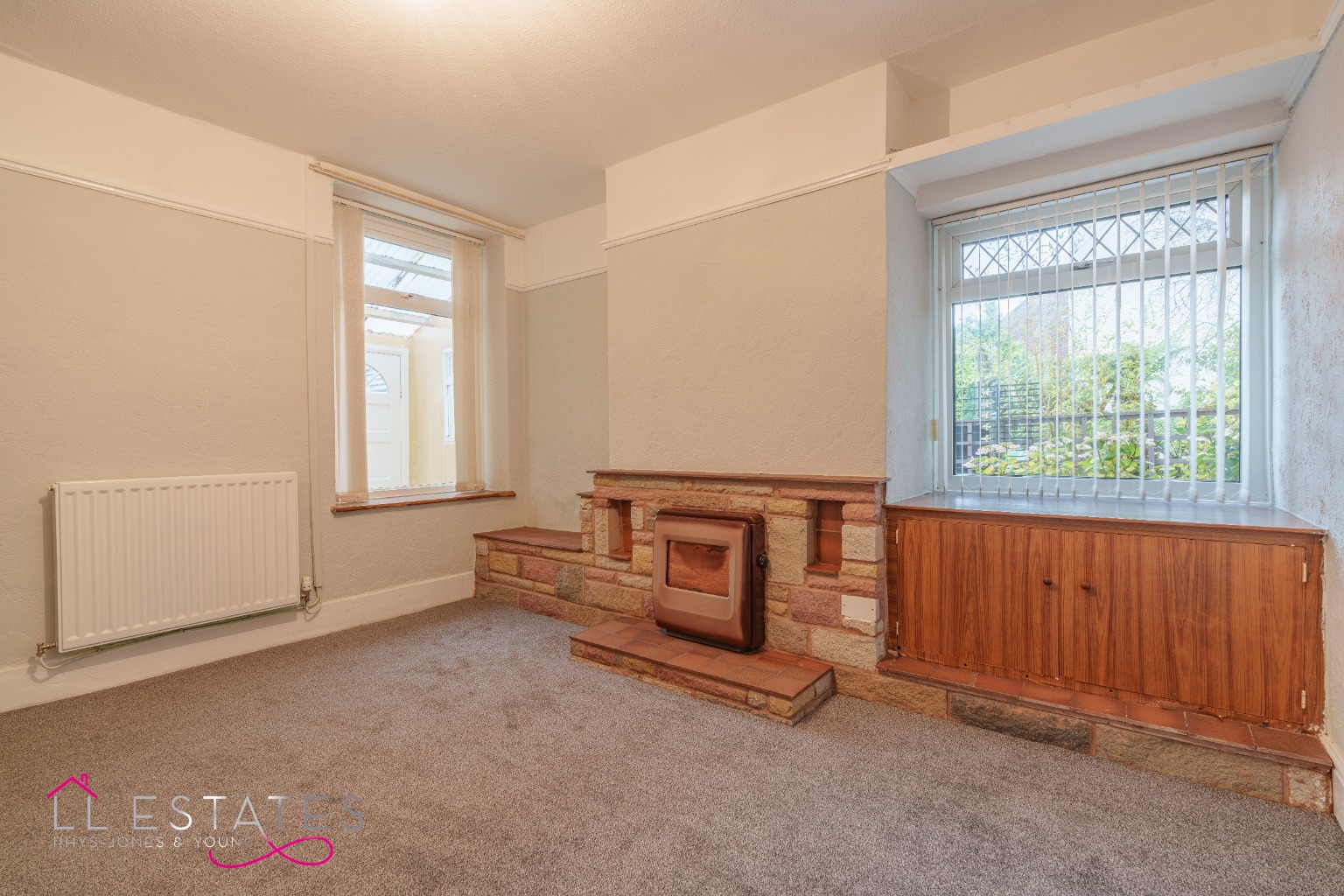 2 bed semi-detached house for sale in Main Road, Flintshire  - Property Image 3