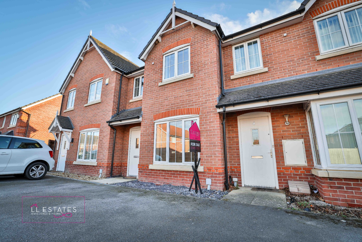 3 bed terraced house for sale in Ffordd Rowley-Conwy, Rhyl - Property Image 1