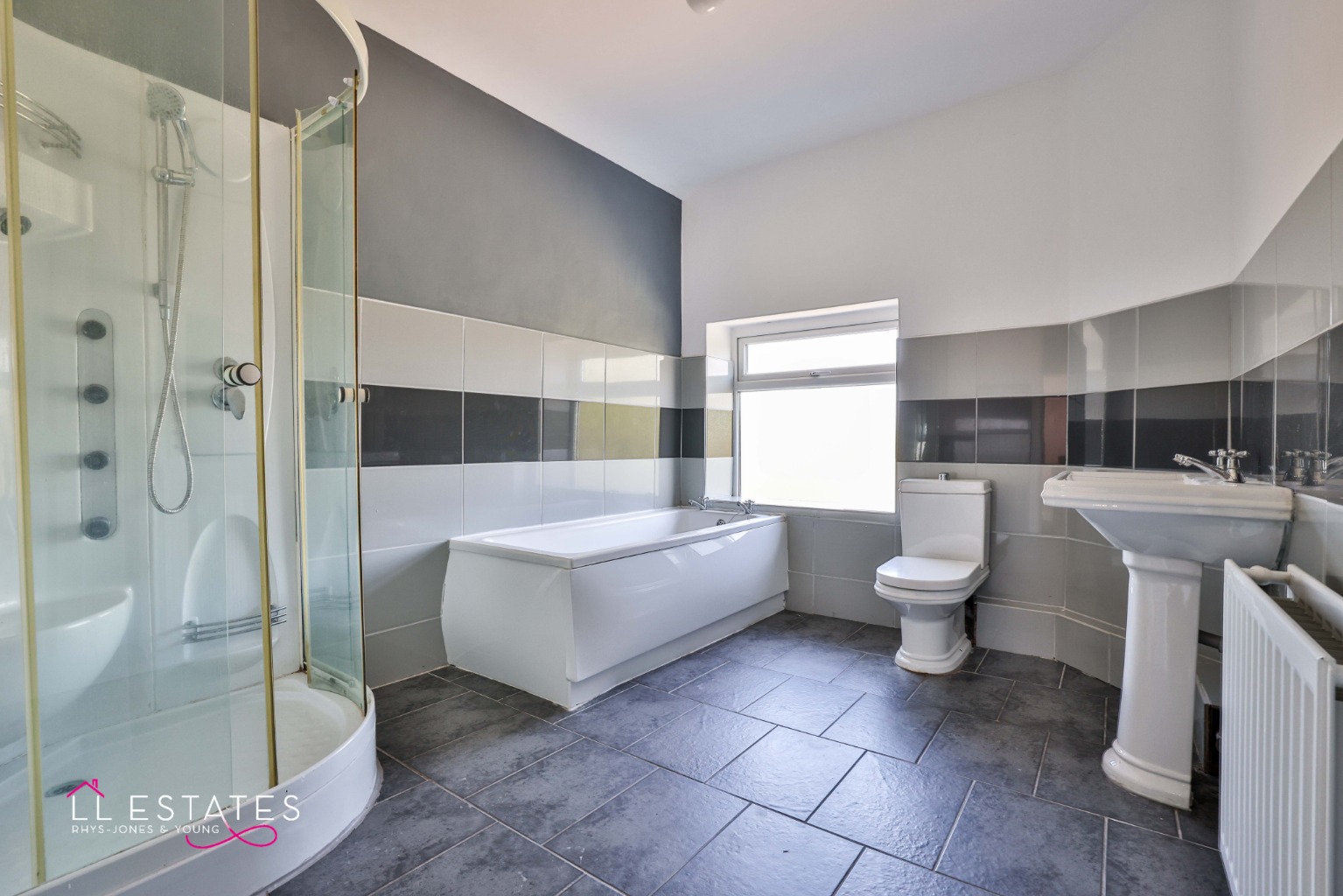 3 bed semi-detached house for sale in Main Road, Flintshire  - Property Image 5