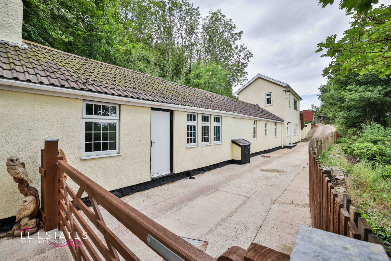 3 bed detached house for sale, Denbighshire  - Property Image 1